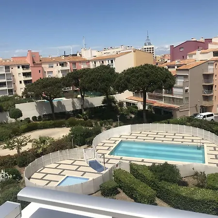 Renove Avec Piscine Et Garage, A 600m De La Et 200m Du Port - Cap D'agde - Fr-1-249-404 *